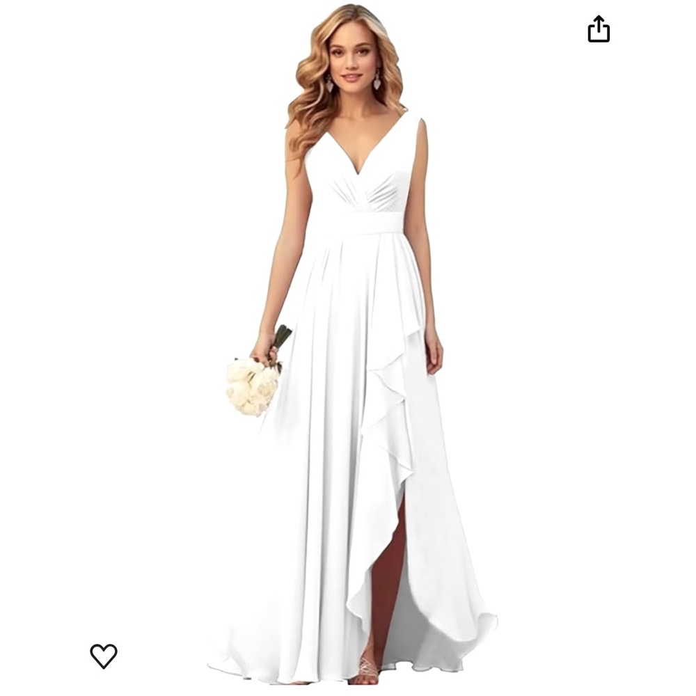 White Chiffon Wedding Dress Size 22. Lightweight. Never Worn.